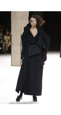 Yohji Yamamoto Fall 2018 Ready-to-Wear , Ёдзи Ямамото осень зима 2018 , Fashion show , неделя моды в Париже , PFW , Mainstyles